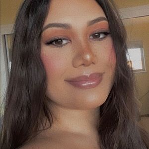 Meet your Posher, Sydney